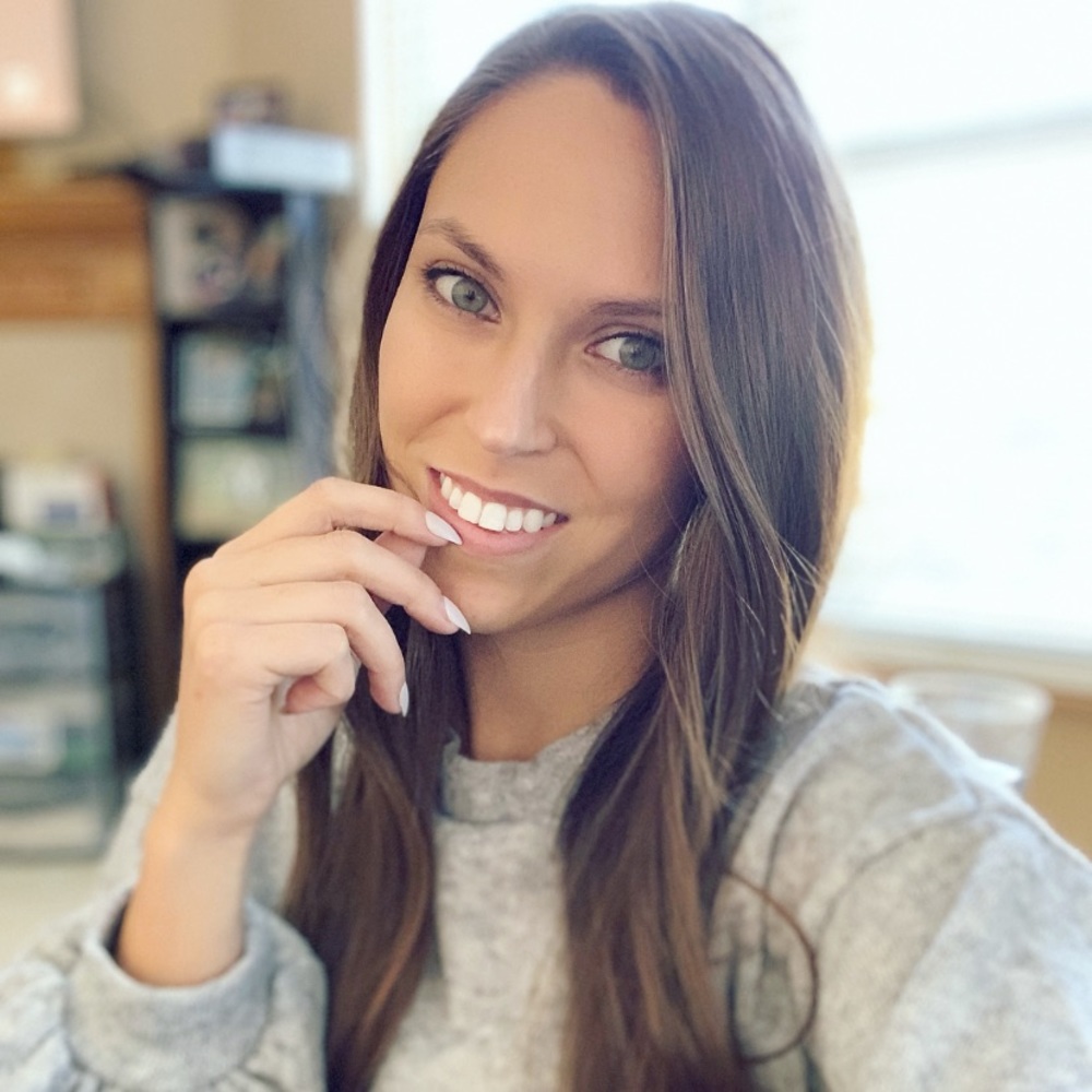 Meet your Posher, Dakota